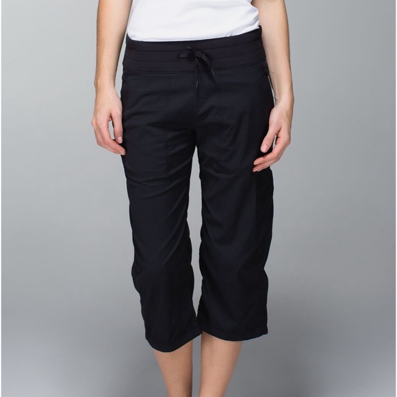 Lululemon Athletica Black Dance Studio Cropped Pants - Size 4 - Picture 1 of 6